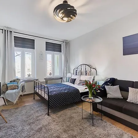 Golden Hour Apartments- Marynarzy 1 Lägenhet *