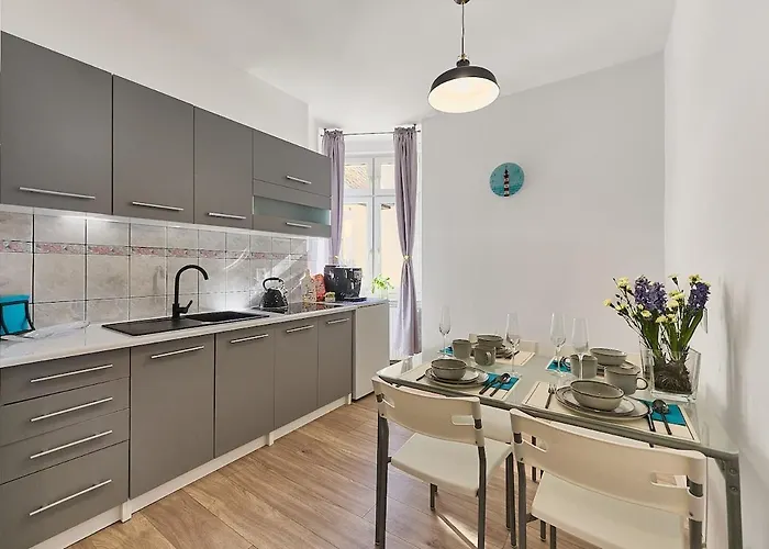 Apartmán Golden Hour Apartments- Marynarzy 1 *